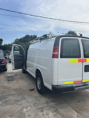 2017 Chevrolet Express 2500