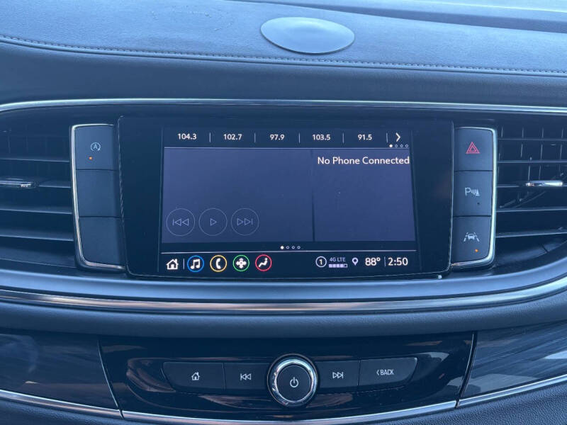 2022 Buick Enclave Essence