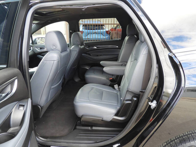 2022 Buick Enclave Essence