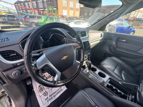 2017 Chevrolet Traverse LT