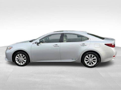 2013 Lexus ES 300h