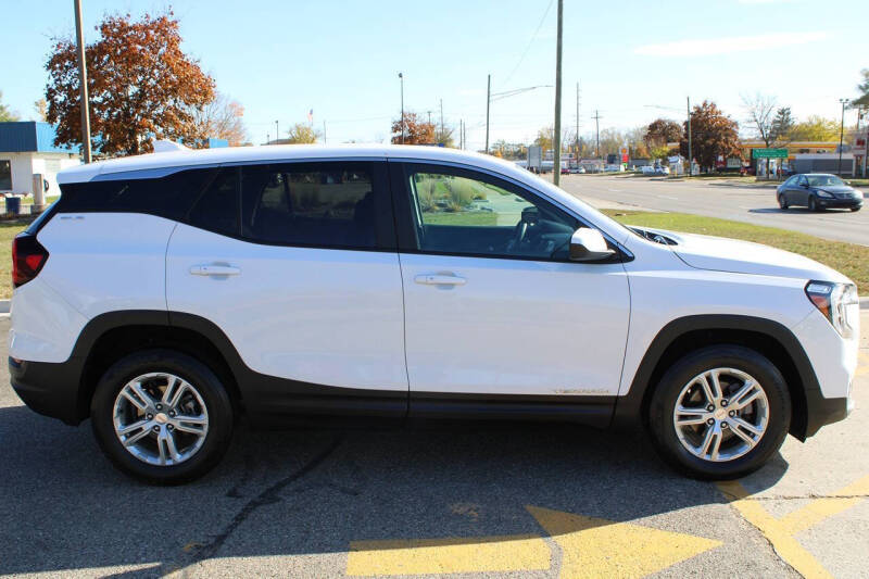 2023 GMC Terrain SLE