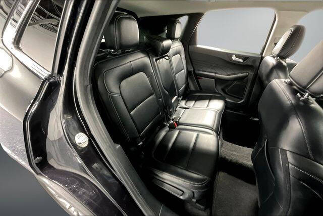 2021 Ford Escape Titanium