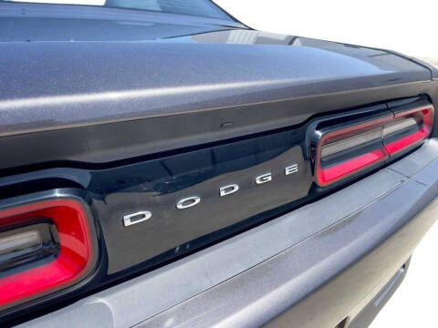 2016 Dodge Challenger SXT