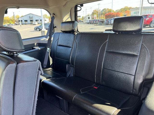 2015 Nissan Armada 19