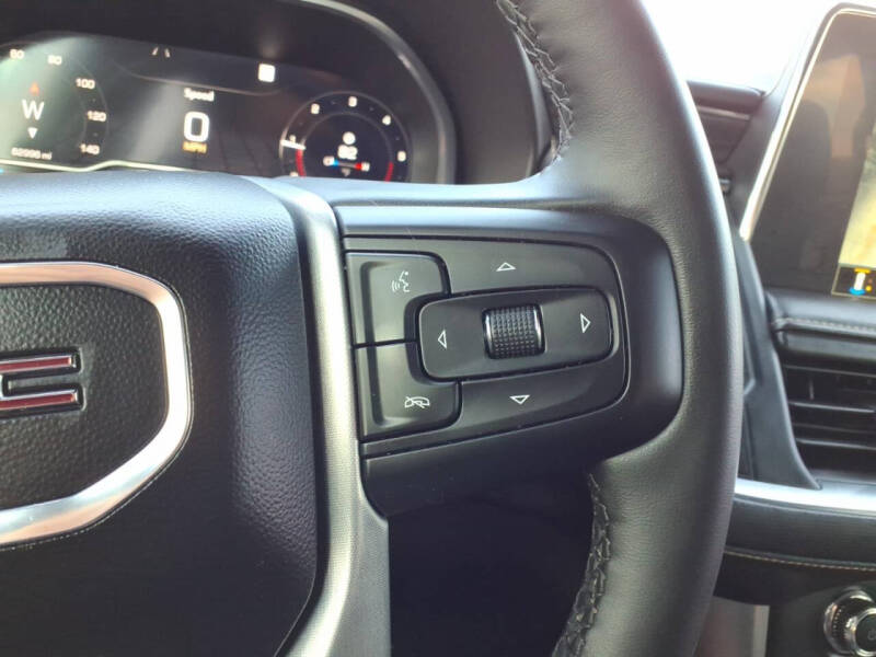 2023 GMC Yukon XL SLT