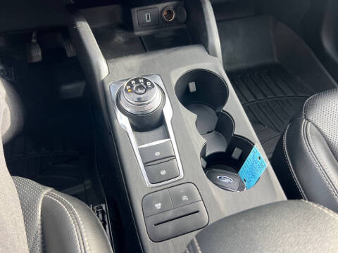 2020 Ford Escape SEL