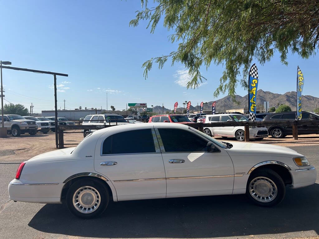 2000 Lincoln Town Car for sale at Big 3 Automart At Double H Auto Ranch in QUEEN CREEK, AZ