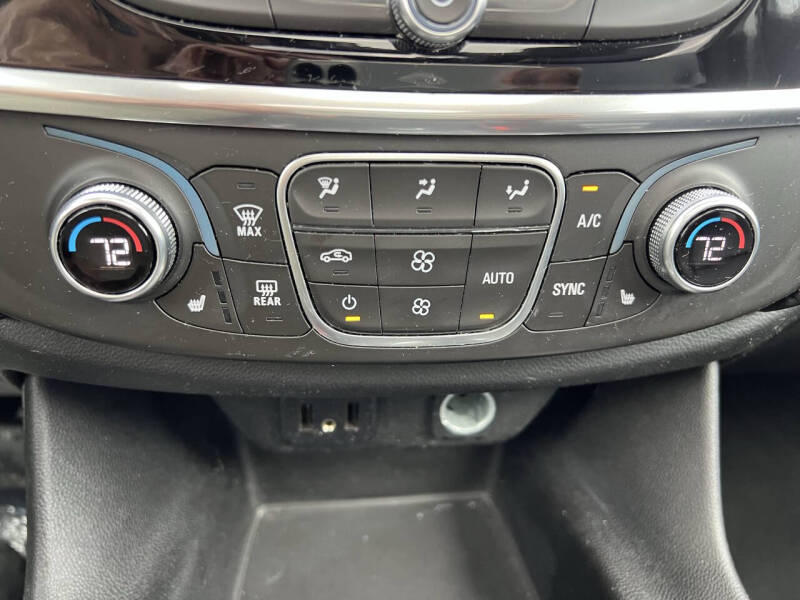 2018 Chevrolet Traverse LT Leather