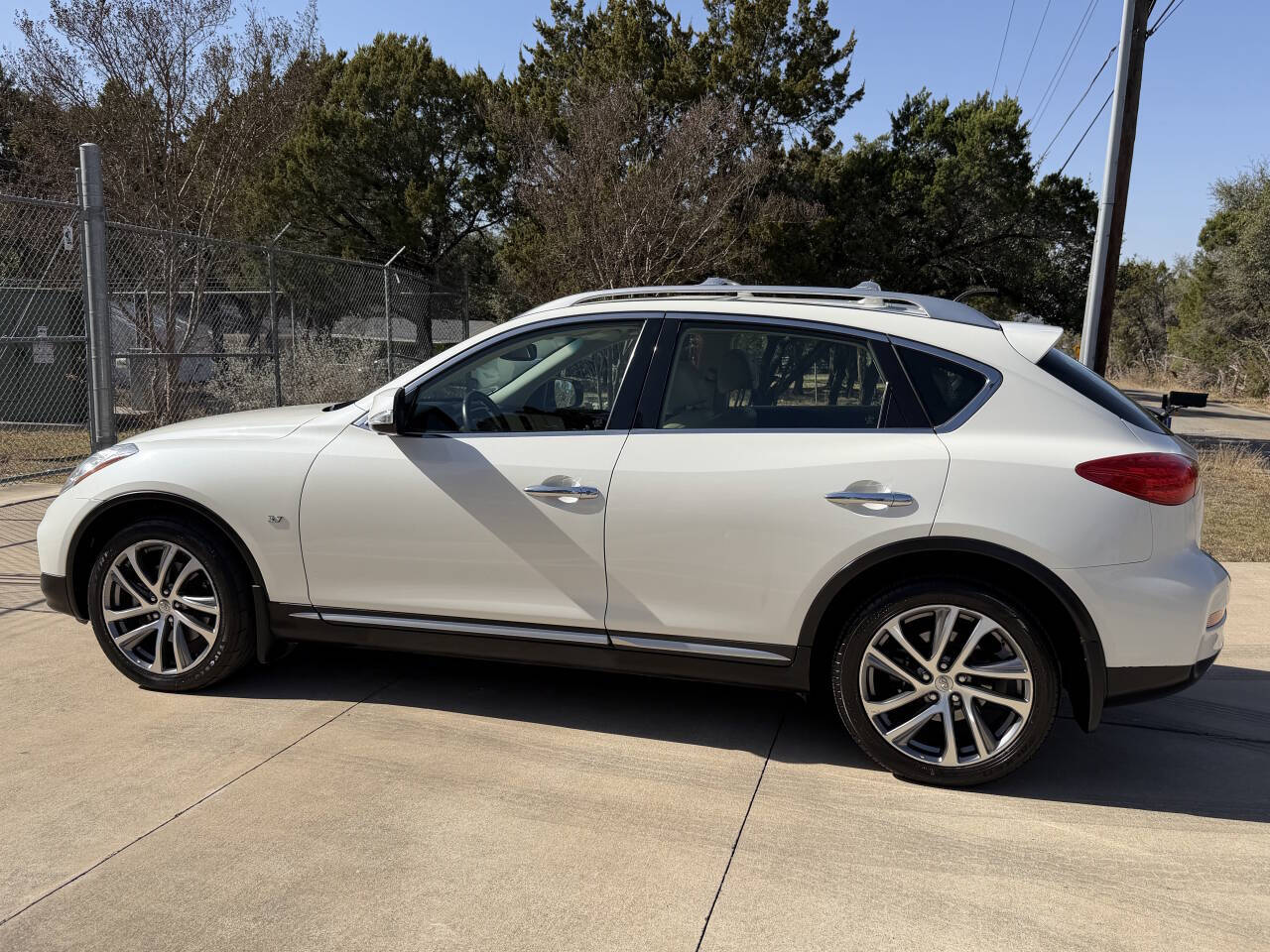 Used Car 2017 Infiniti Qx50  Base Awd 4dr Crossover For Sale Under $15,000 In Austin, Texas