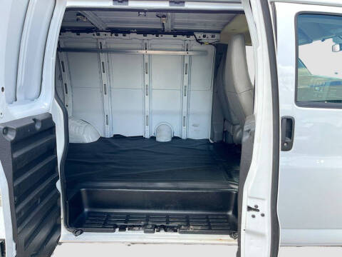 2025 Chevrolet Express 2500