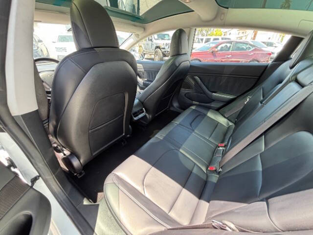 White 2018 Tesla Model 3 Long Range Long Range 4dr Fastback 16