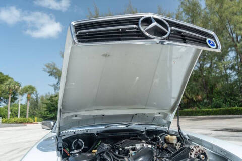 1977 Mercedes-Benz 450-Class