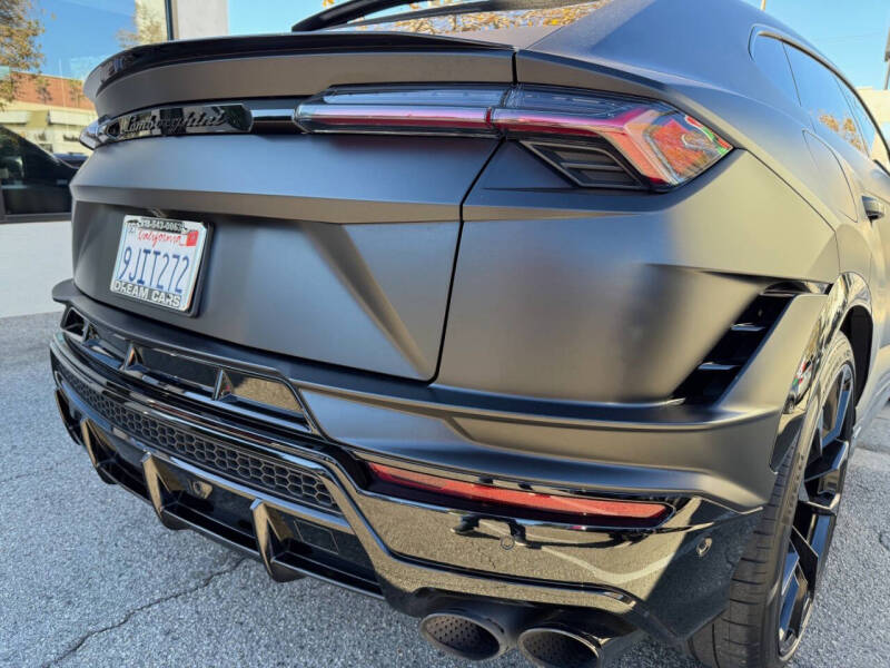 2023 Lamborghini Urus S