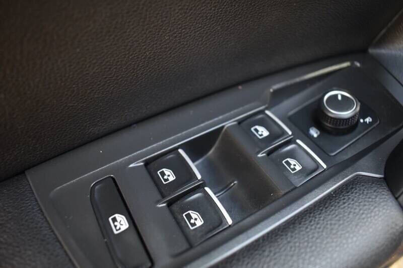 2021 Volkswagen Tiguan SE R-Line Black