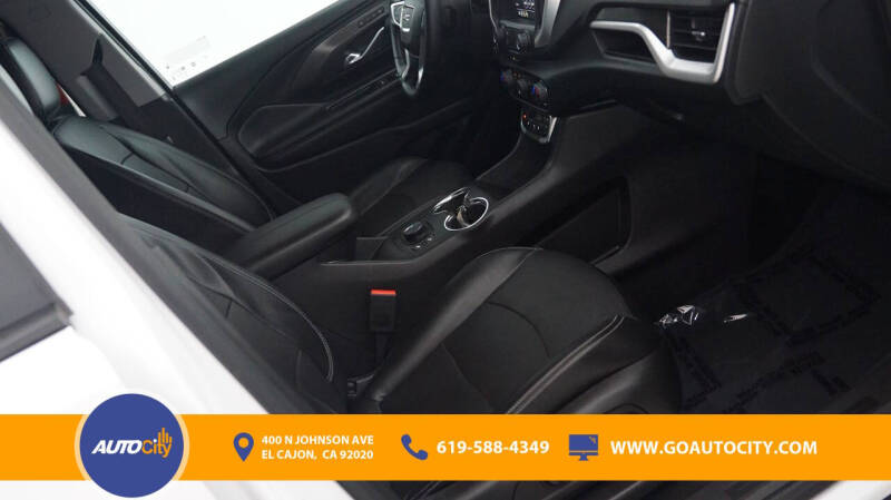 2023 GMC Terrain SLT