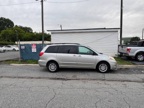 2007 Toyota Sienna XLE 7-Passenger