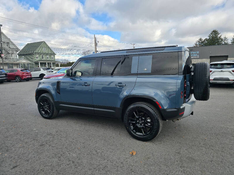 2024 Land Rover Defender 110 P300 S