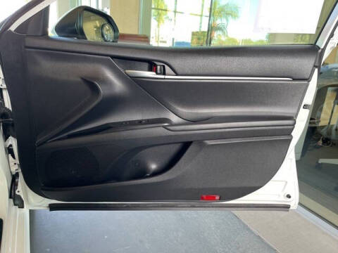 2020 Toyota Camry Hybrid LE