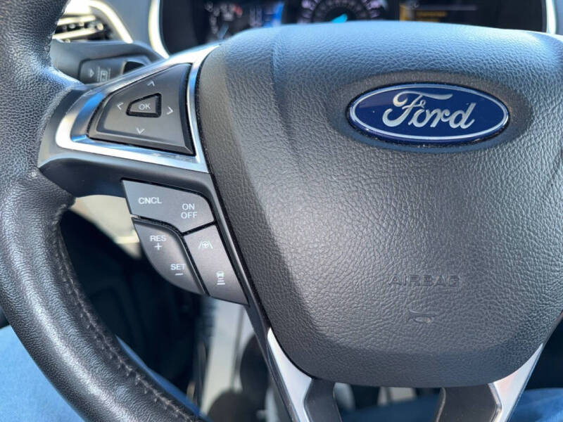 2020 Ford Edge Titanium
