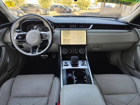 2022 Jaguar XF P250 SE