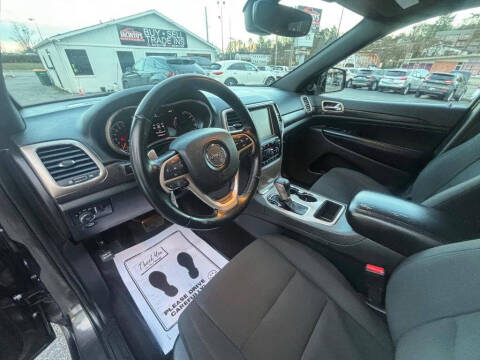 2017 Jeep Grand Cherokee Laredo