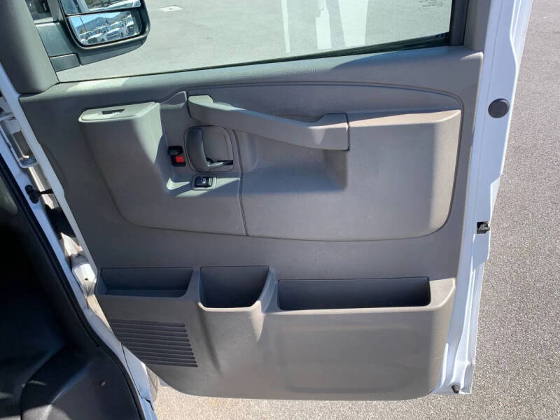 2017 Chevrolet Express 2500