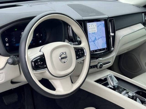 2022 Volvo XC60 B5 Inscription