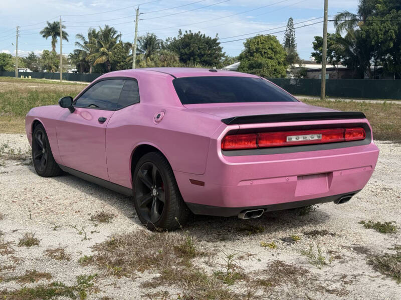 2014 Dodge Challenger SXT