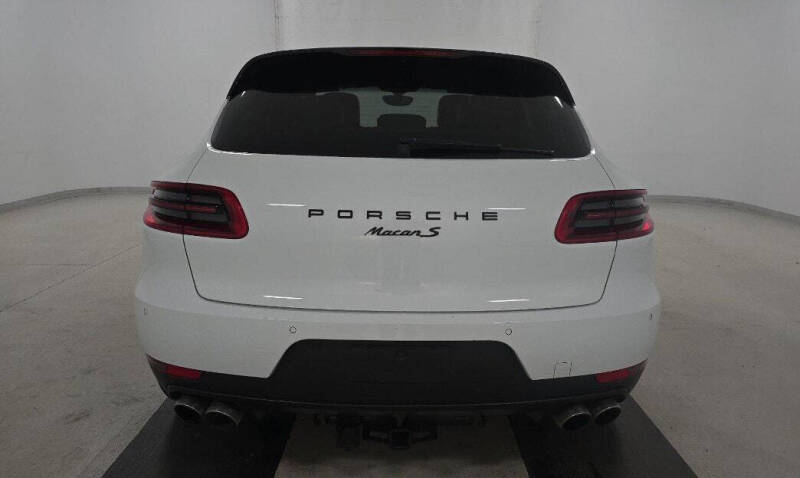 2016 Porsche Macan S