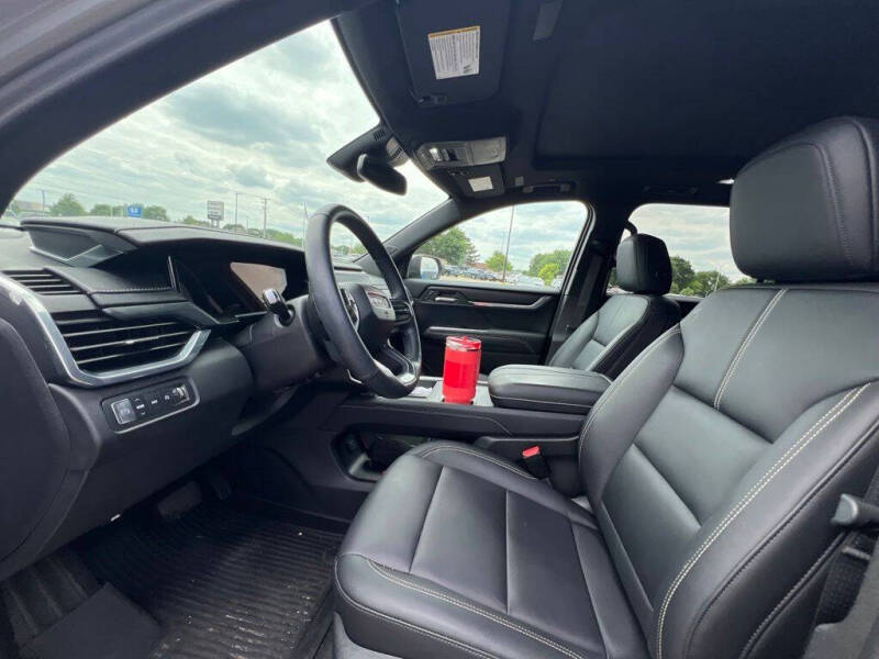 2024 GMC Acadia Elevation