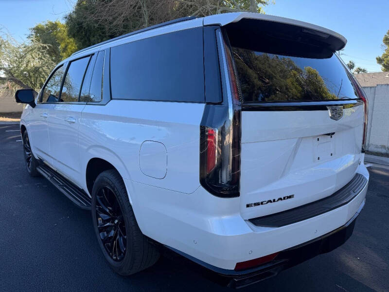 2022 Cadillac Escalade ESV Sport