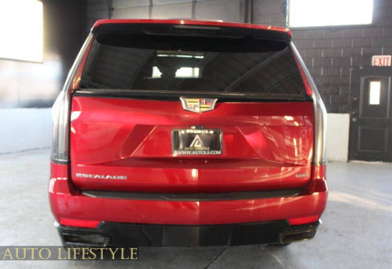 2023 Cadillac Escalade Sport