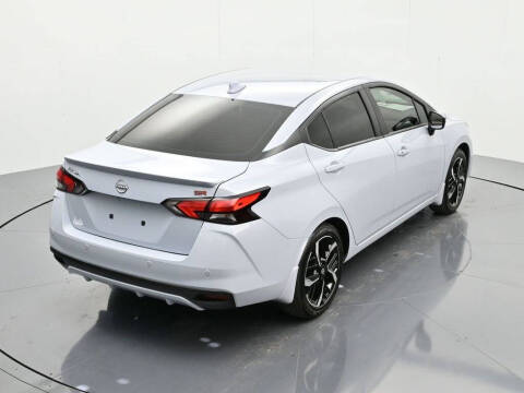 2025 Nissan Versa SR