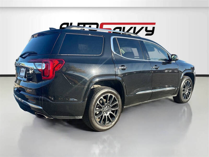 2023 GMC Acadia Denali
