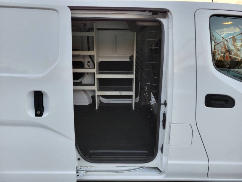 2021 Nissan NV200 SV photo 16