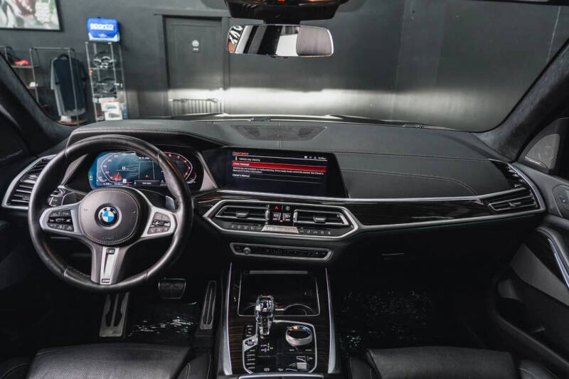 2020 BMW X7 M50i