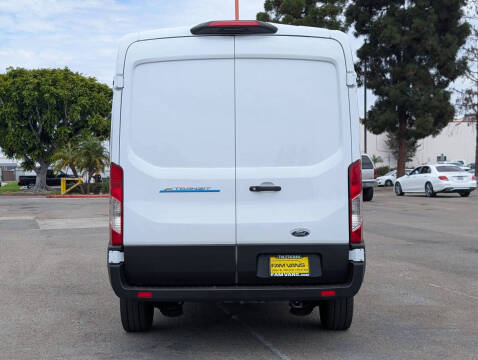 2023 Ford E-Transit