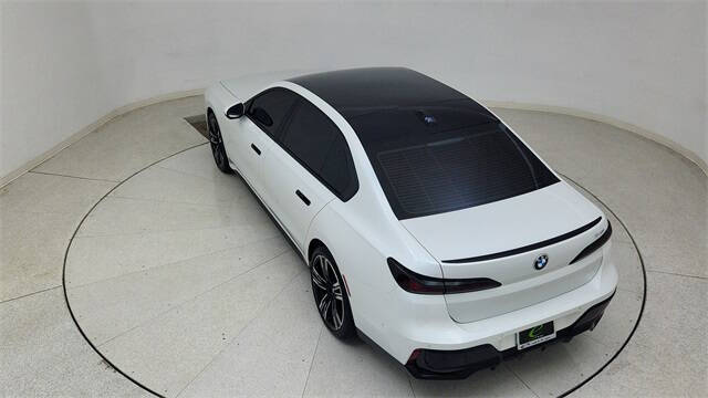 2023 BMW 7 Series 740i