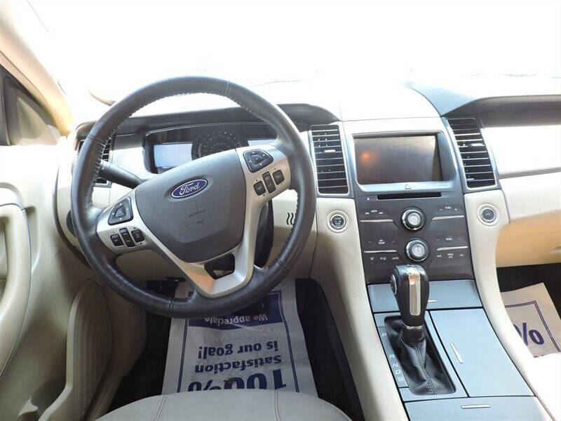 2015 Ford Taurus SEL