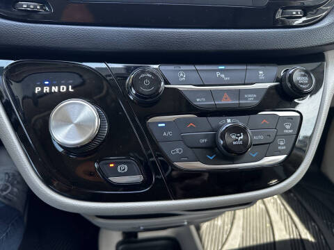 2019 Chrysler Pacifica Touring L