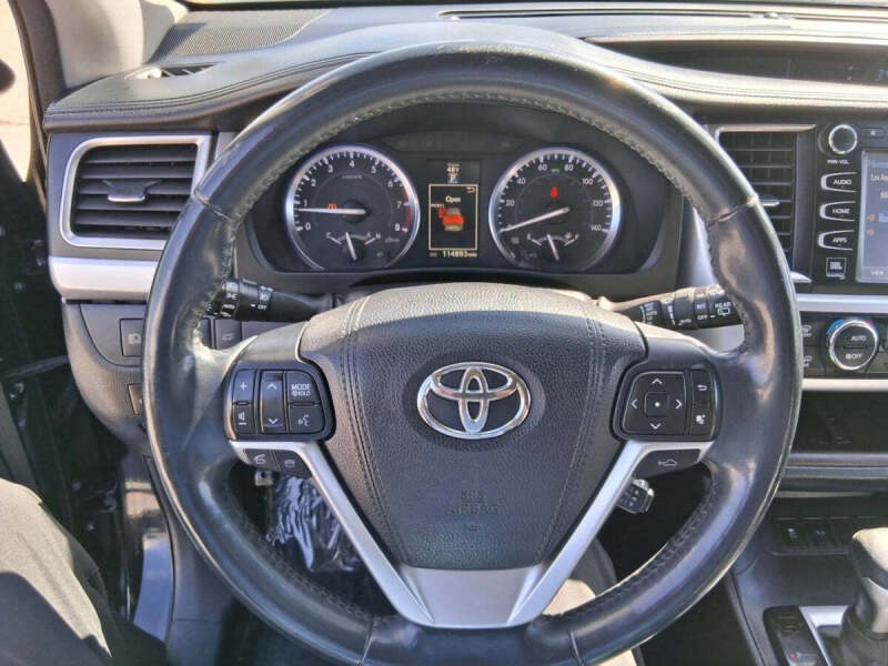 2016 Toyota Highlander Limited Platinum