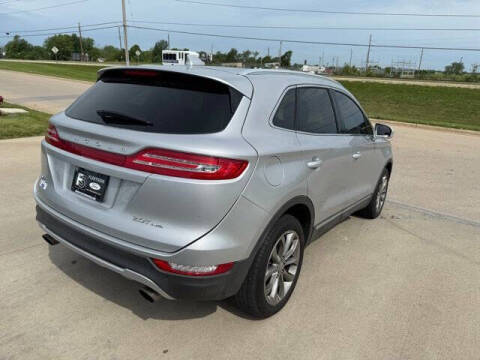 2017 Lincoln MKC Select