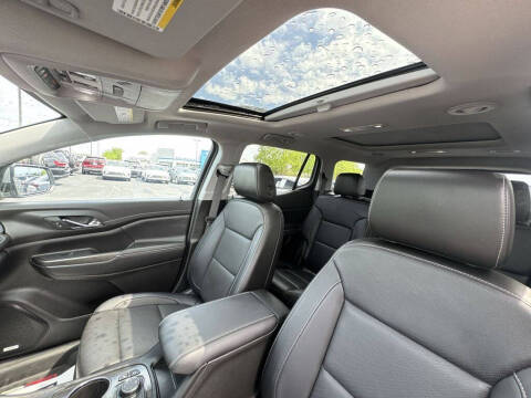 2023 GMC Acadia SLT