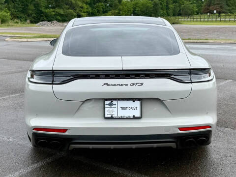 2022 Porsche Panamera GTS