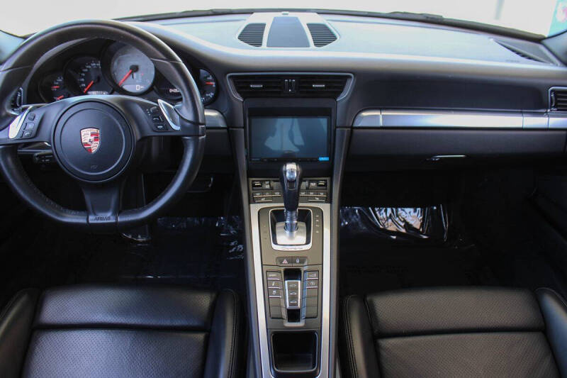 2013 Porsche 911 Carrera 4S