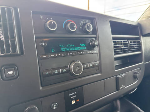 2017 GMC Savana 2500