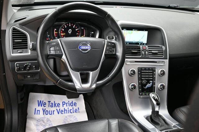 2017 Volvo XC60 T6 Dynamic