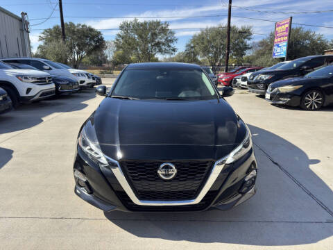 2022 Nissan Altima 2.5 SR