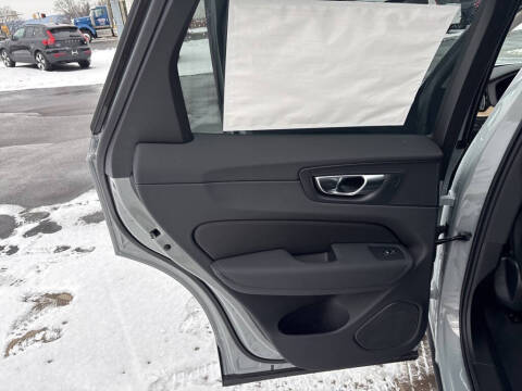 2026 Volvo XC60 T8 Plus